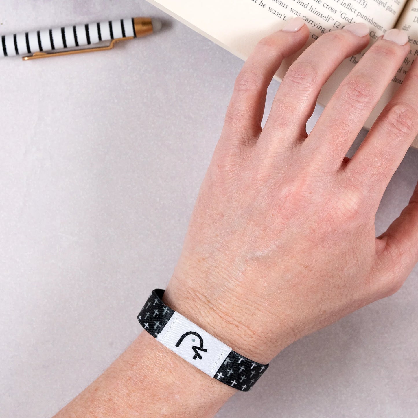 Pulsera Jesus Saves NFC